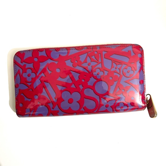 Louis Vuitton Limited Edition Rose Indian Sweet Monogram Vernis Zippy Wallet - Picture 2 of 15